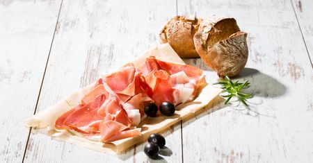 Speck - rodzaje szynki, produkcja, wartości odżywcze, kontrola jakości