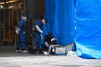 Rozpylono nieznaną substancję w Ginza Six. Ponad 20 poszkodowanych