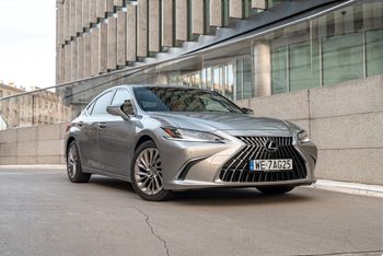 Ten Lexus ES przejechał ponad 750 tys. km i nadal ma się dobrze