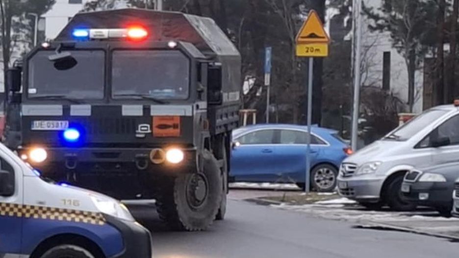 Na miejscu są saperzy oraz policja. Ewakuowano okolicznych mieszkańców.