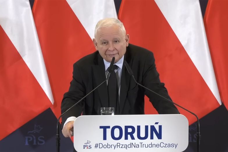 Eksperci o mowie ciała Kaczyńskiego. "Jest przemęczony albo polityka daje mu popalić"