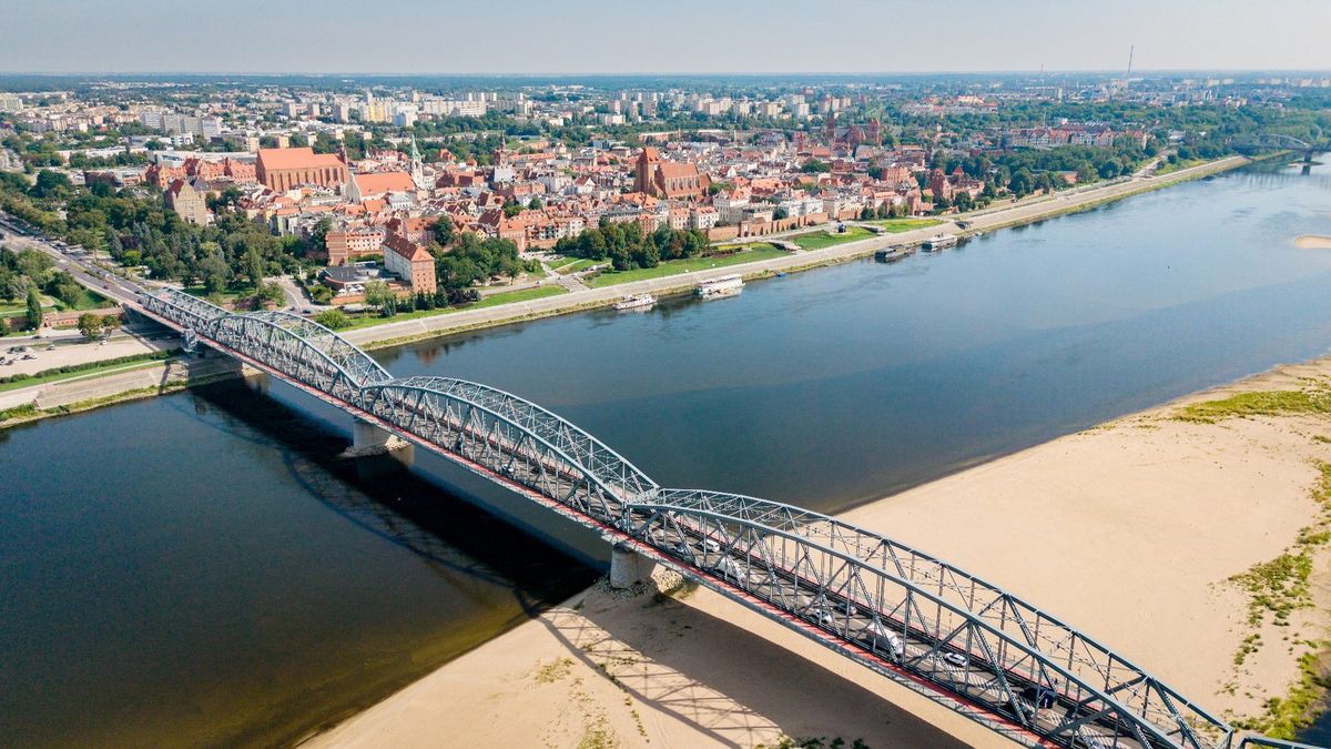 9 sierpnia odnotowano rekordowo niski stan Wisły - 84 cm