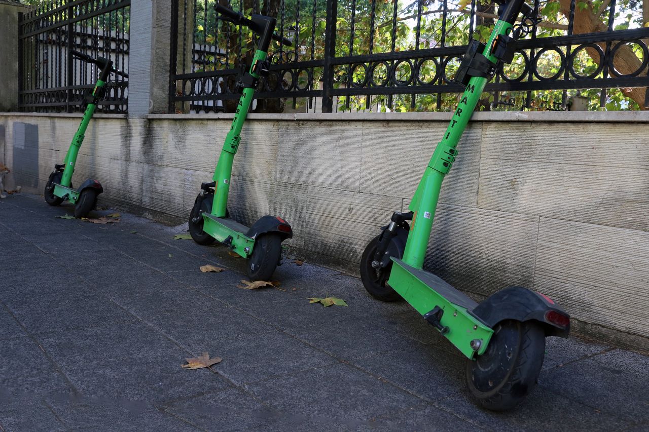 Rzeszów: 18-latek jechał hulajnogą elektryczną. Dostał mandat