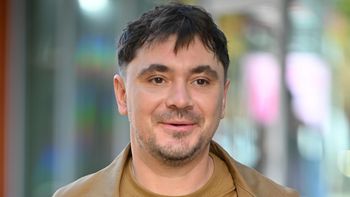 Daniel Martyniuk znowu prowokuje w sieci. Wrzucił zdjęcie kobiety w skąpej BIELIŹNIE
