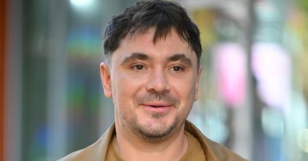 Daniel Martyniuk znowu prowokuje w sieci. Wrzucił zdjęcie kobiety w skąpej BIELIŹNIE