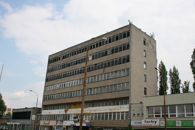 Co zostało po internetowych kafejkach? Zniszczone szyldy i pustostany 3
