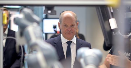 Scholz zabrał głos ws. reparacji. Odpowiedział mu poseł PiS