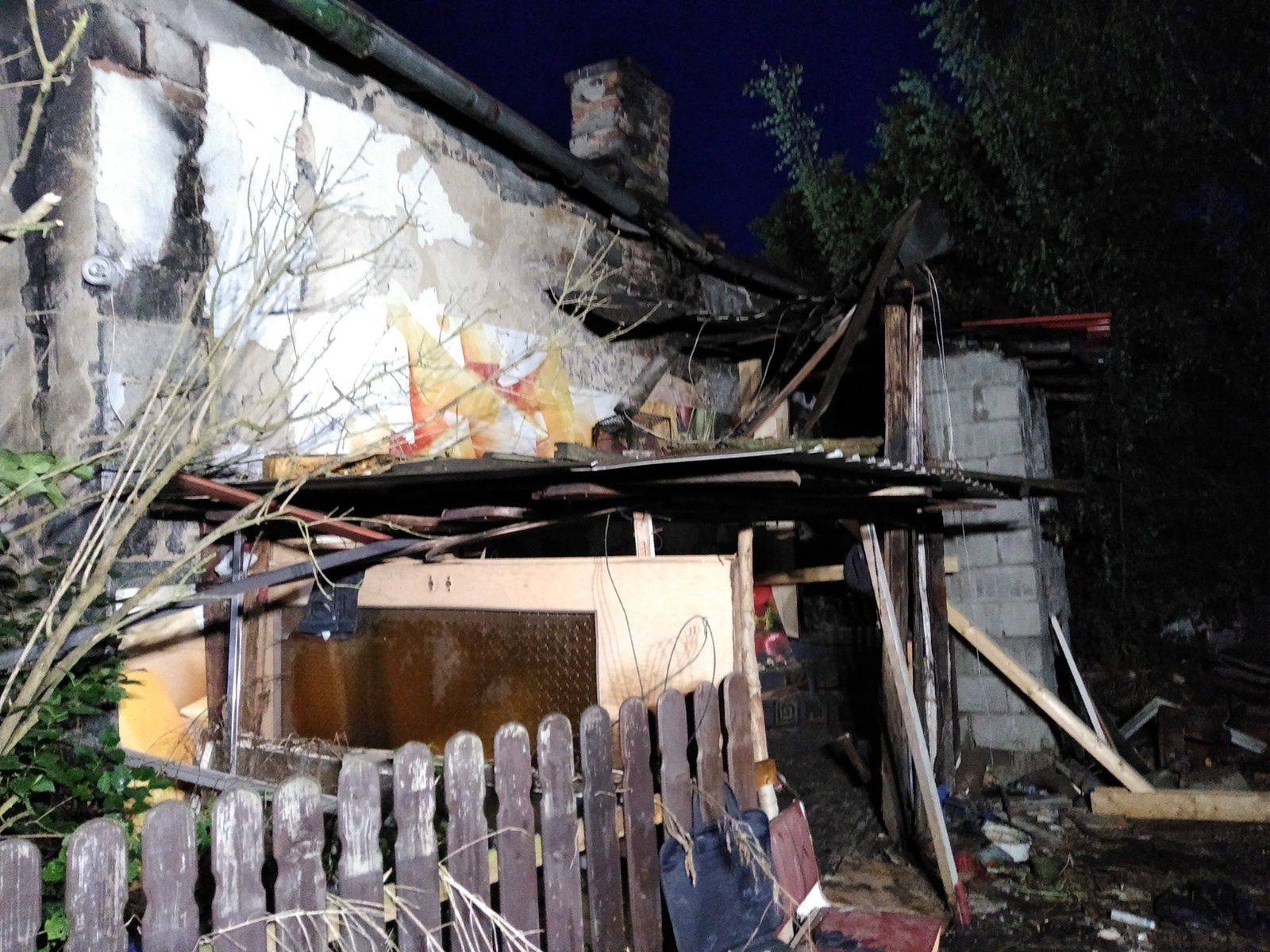 Wybuch gazu i pożar w budynku w Zebrzydowicach