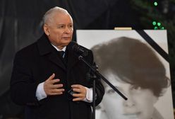 Jarosław Kaczyński przemawia w kościele. "Zło atakuje nasz kraj, nasz naród"