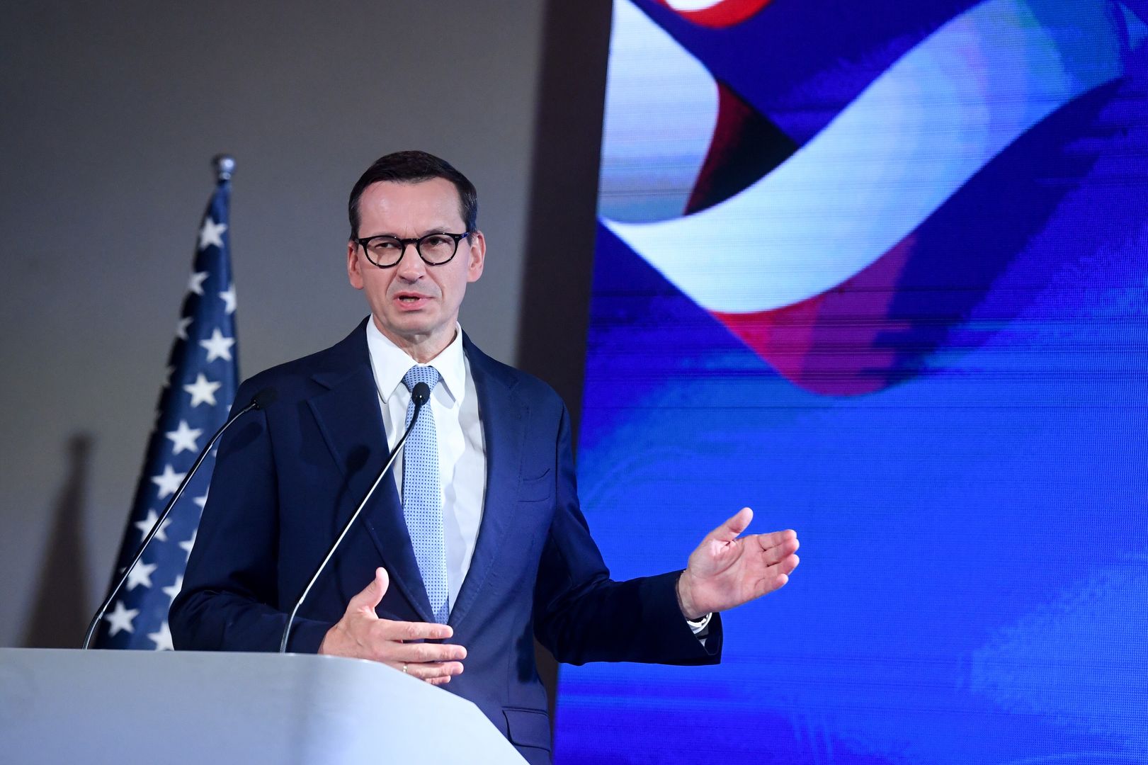 - Stawiamy decydujący krok na drodze do uniezależnienia się energetycznego od krajów, które są niestabilne - mówił w premier Morawiecki