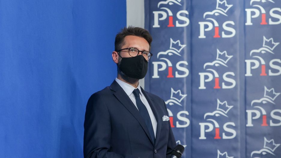 OWicerzecznik PiS: "Nie ma w Polsce drugiej formacji, która przeprowadzi kraj stabilnie przez czasy kryzysu"