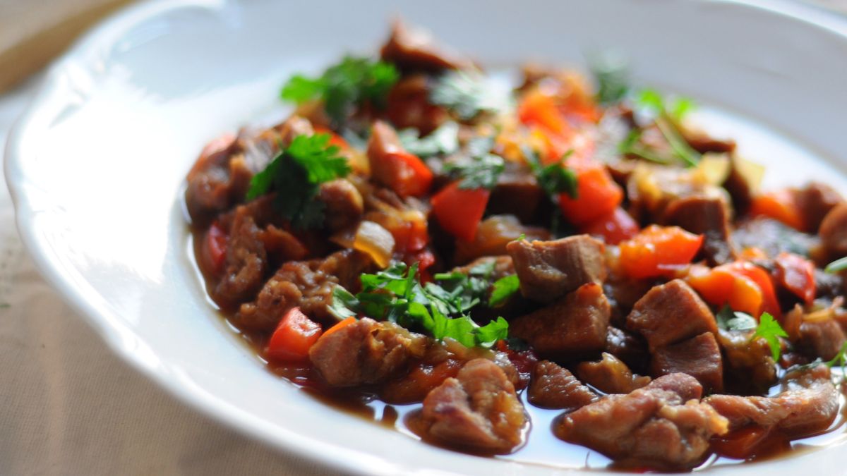 Gęsie pipki - tradycyjne żydowskie danie dla fanów podrobów