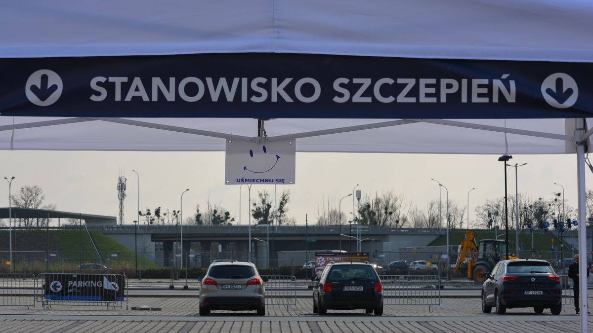 Koronawirus covid punkt szczepień szczepienia szczepionka szczepionki