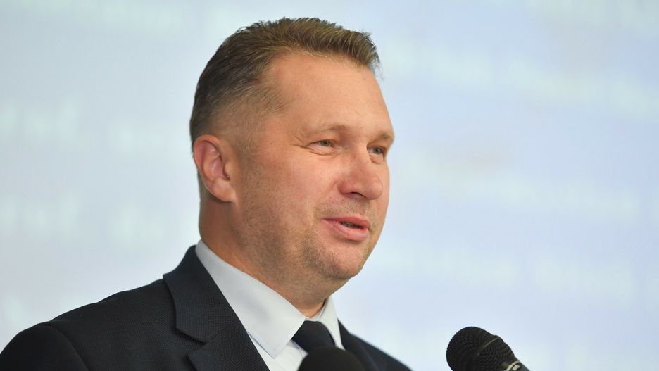 Czarnek grzmi. Mówił o "totalnej opozycji"