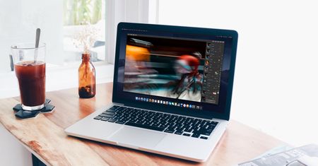 Pixelmator Pro rozłoży na warstwy portrety zrobione iPhonem