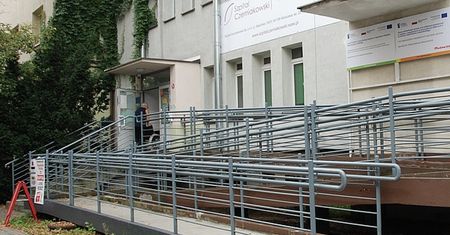 SOR odesłał 83-latkę. "Z taką diagnozą umiera się w domu"