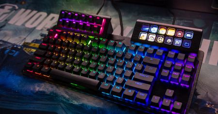 Nie liczy się wielkość, tylko technika – test Mountain DisplayPad i MacroPad, dwóch niezwykłych mini klawiatur