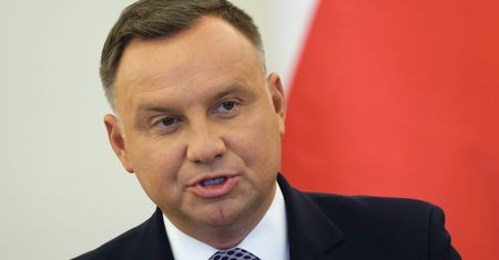 Wybory prezydenckie 2020. Andrzej Duda podpisał deklarację "Obronimy Polskę plus"