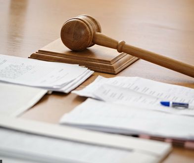 Znany youtuber zostanie dłużej w areszcie. Jest decyzja sądu