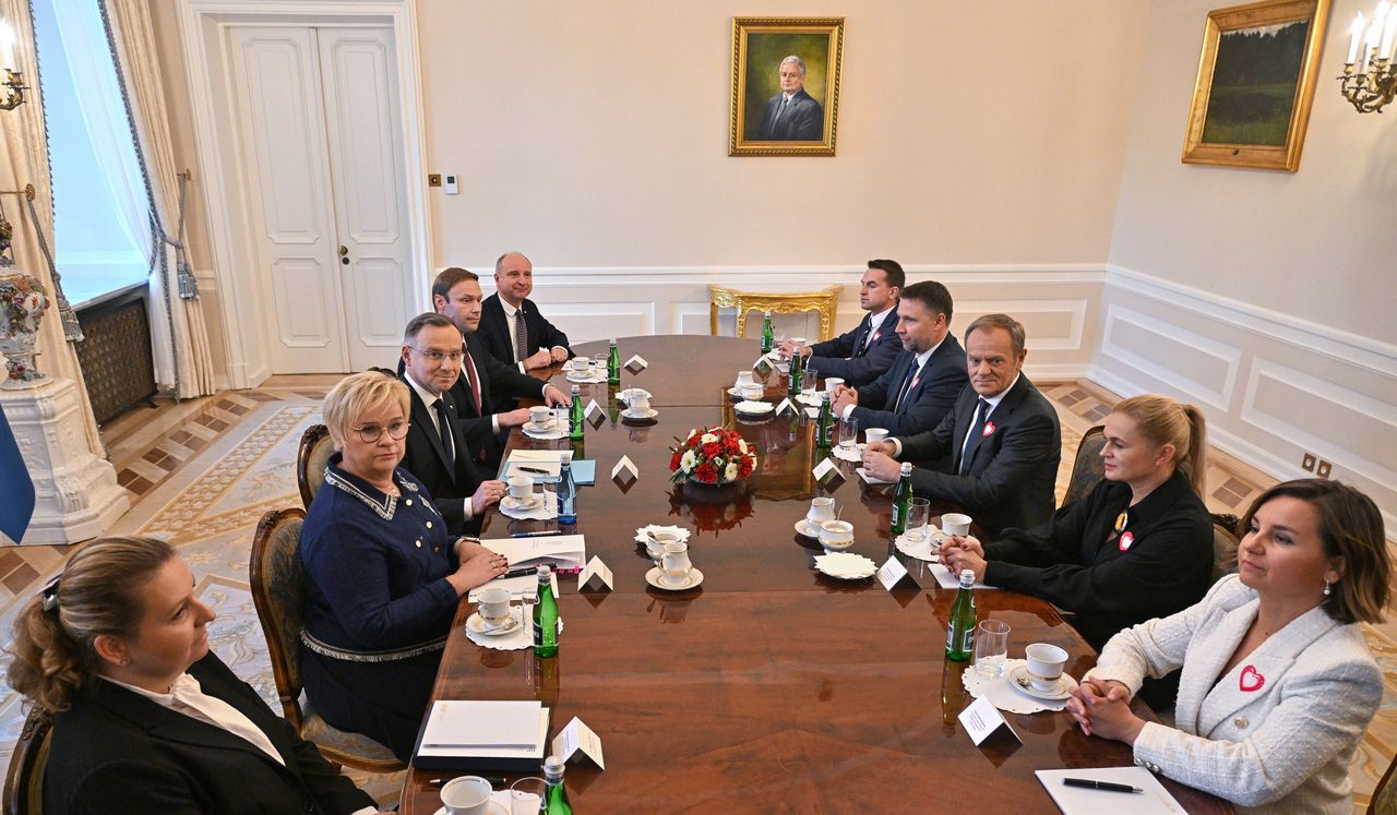 Donald Tusk w Pałacu Prezydenckim. Delegacja już na miejscu