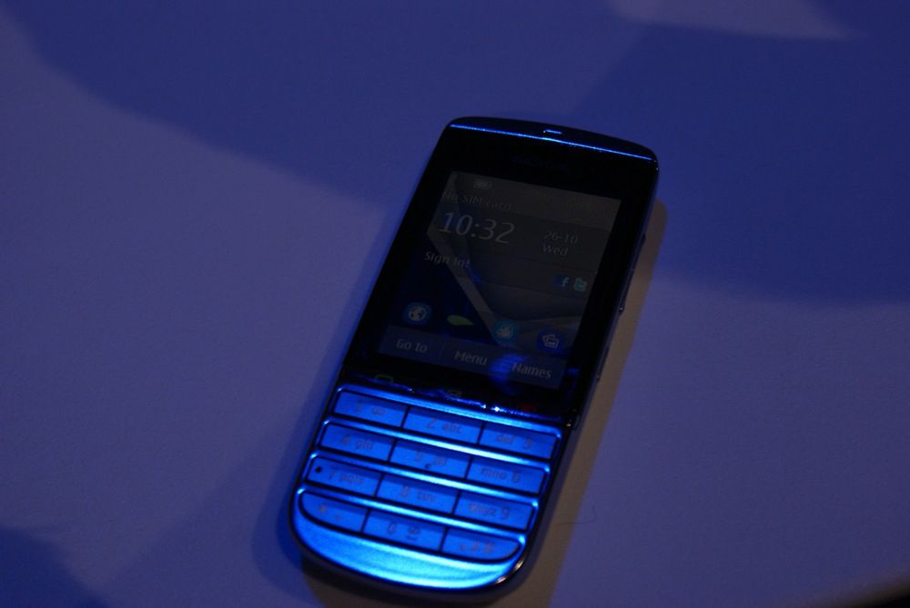 Nokia Asha 300 #2