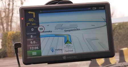 Navitel MS700 – krótki test nawigacji GPS z 7-calowym ekranem i nowym lektorem