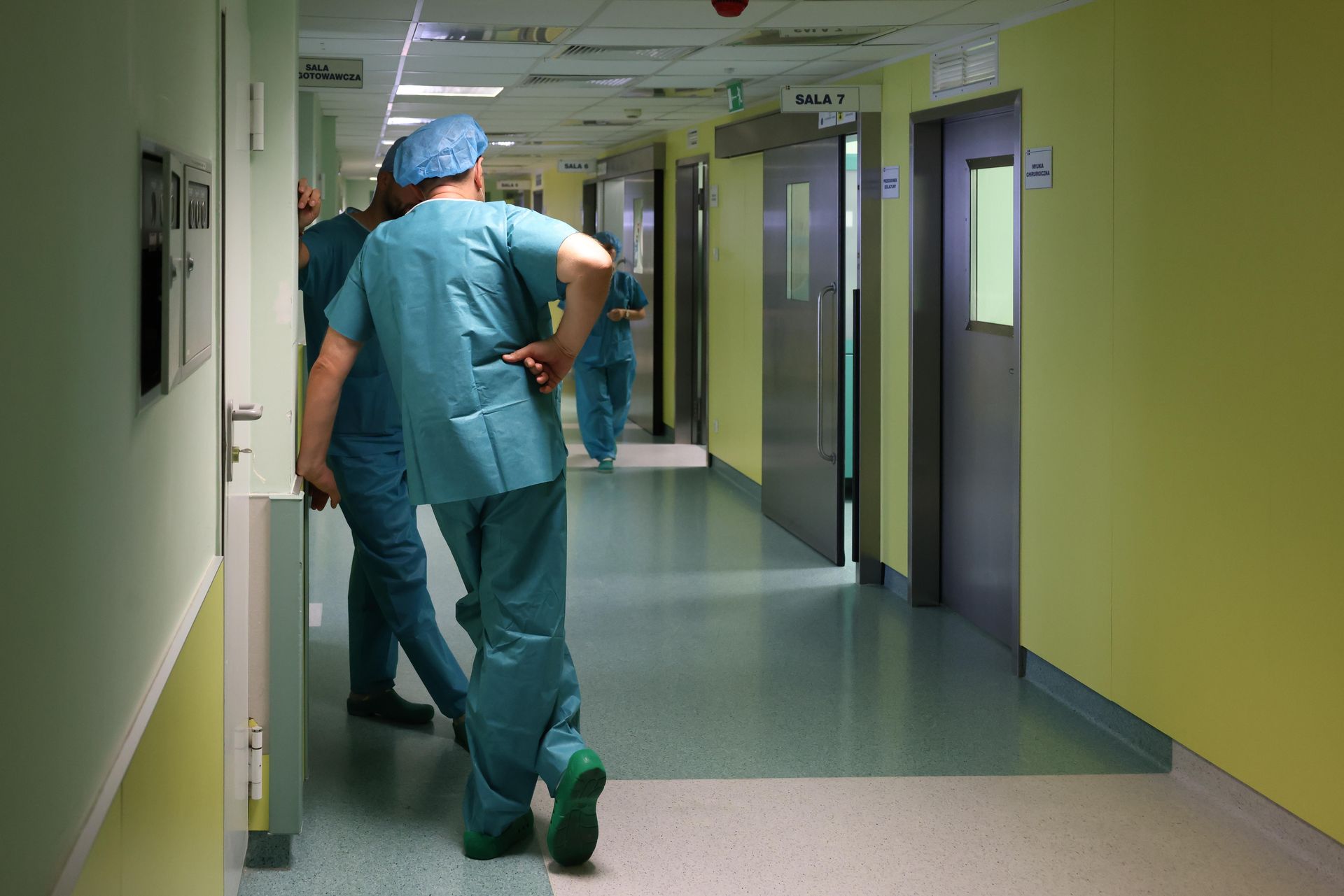 Podwyżki dla pracowników szpitali. Media: Tyle będą kosztować