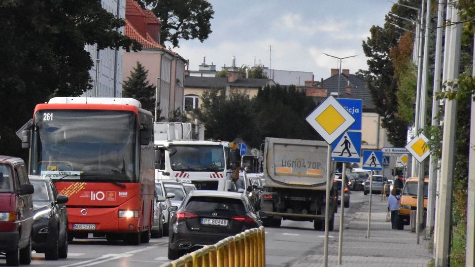 Korki na ulicach Malborka. Powodem przebudowa skrzyżowania