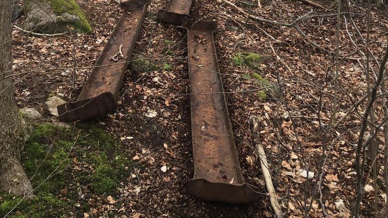 Jelenia Góra. Zaczęli rozkradać infrastrukturę kolejową. Przyłapani na gorącym uczynku