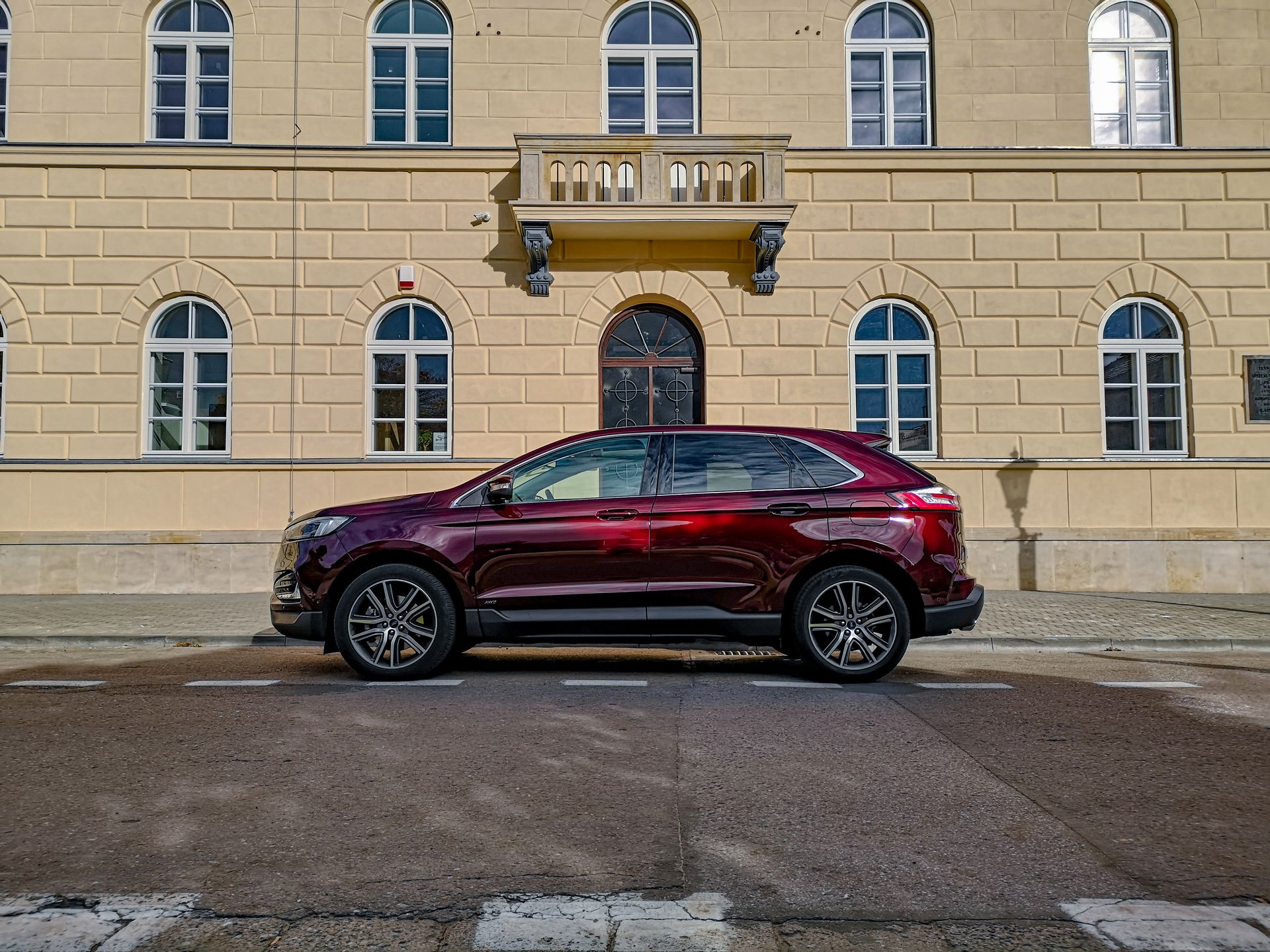 Ford Edge: audio B&O PLAY, wspomaganie parkowania i system Ford SYNC 3 23