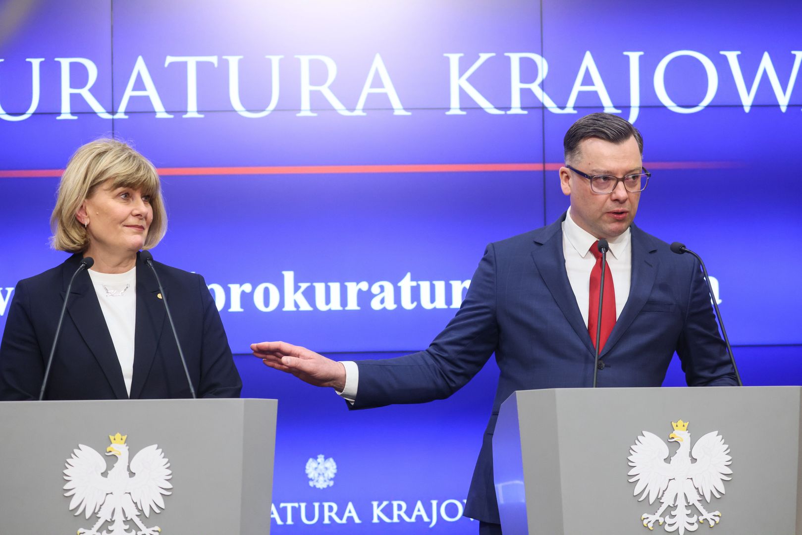 Awantura podczas konferencji prokuratury. "Proszę się uspokoić"