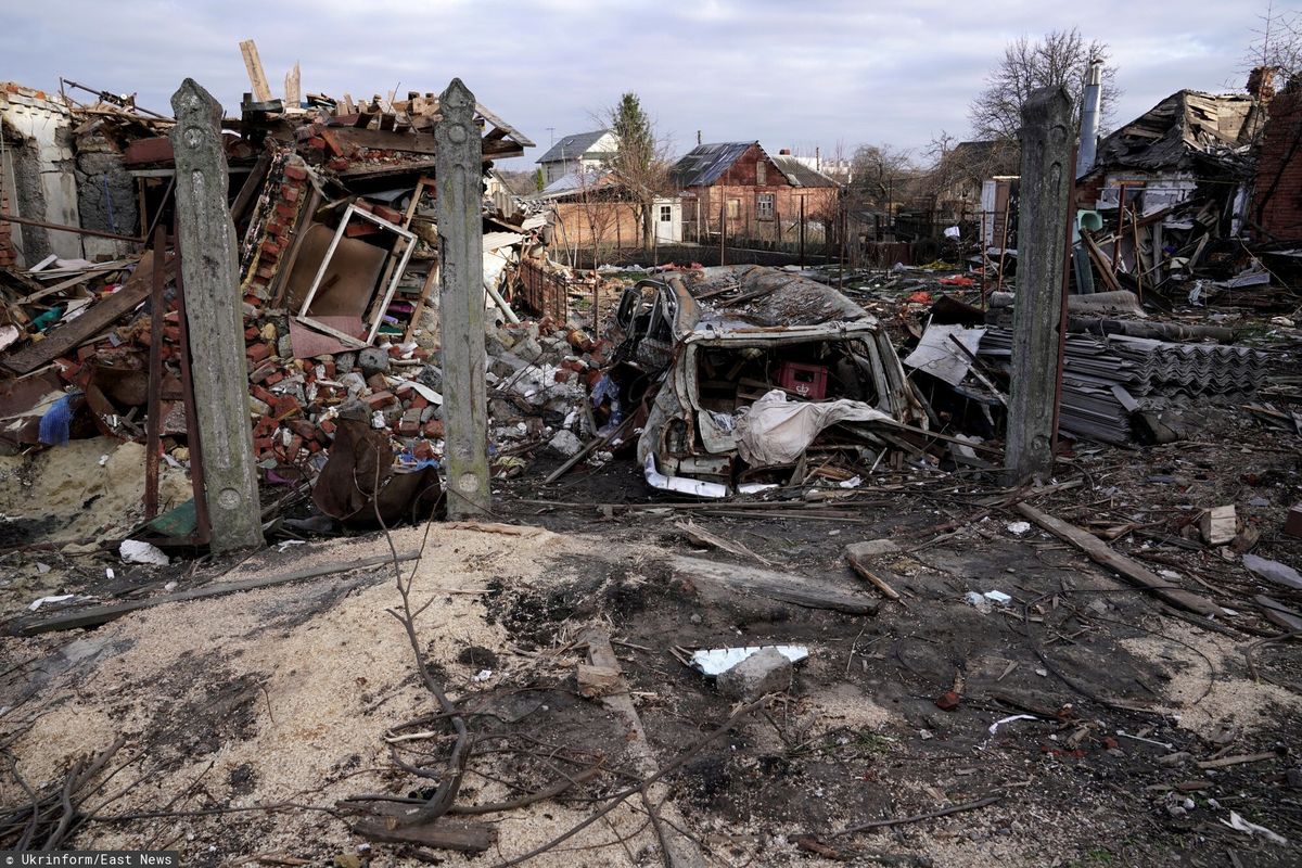 Na zdjęciu: zniszczenia po rosyjskim ostrzale regionu Sumy 