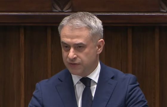 Nielegalne treści mają szybciej znikać z polskiego internetu. Minister: X to platforma hejterska