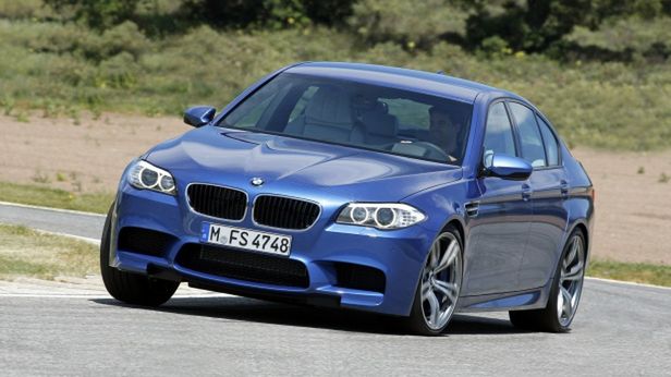 2012-BMW-M5-Sedan