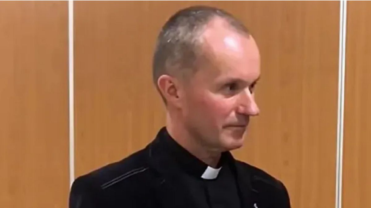 Ksiądz napisał o posłach "opętani"