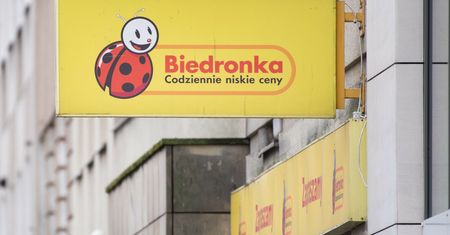 Salmonella w Biedronce. Sieć wycofuje popularny produkt