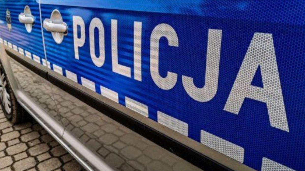 Ojciec i kolega poszli się bawić. W aucie został 6-latek