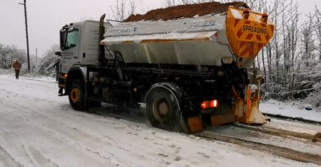 Za ślisko dla piaskarki. Mroźna zima w Wielkiej Brytanii