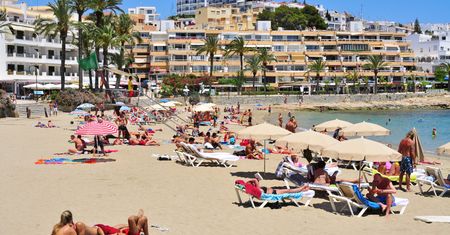 Hiszpania zaostrza przepisy. Maseczki obowiązkowe nawet na plaży