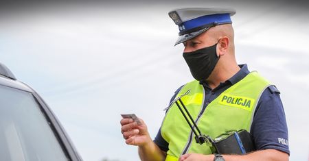 5 wykroczeń, za które posypią się "prawka". Kierowcy nie wiedzą, że je popełniają