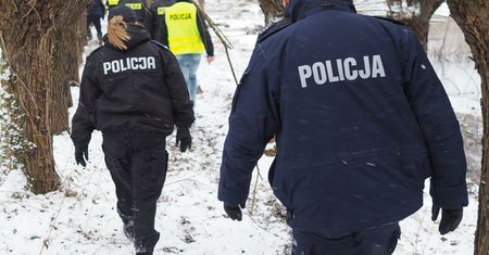 Dramat na żwirowni. Na platformie została tylko czapka
