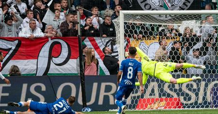 GOL, który wstrząsnął Warszawą! Lech Poznań liderem po triumfie nad Legią!