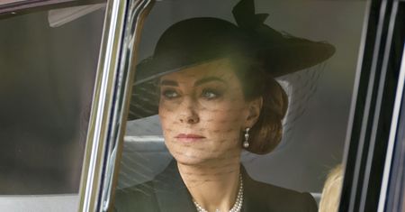 Pogrzeb królowej. Kate miała na sobie wyjątkową biżuterię