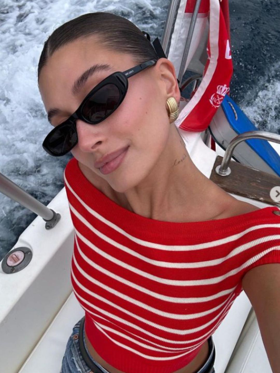 Hailey Bieber 