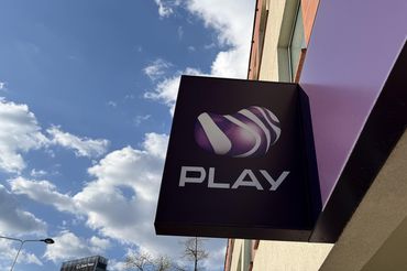 Salon Play