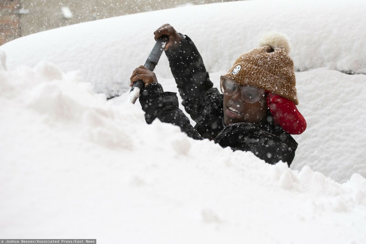 Śnieżyce w stanie Nowy Jork. Dwie osoby nie żyją
