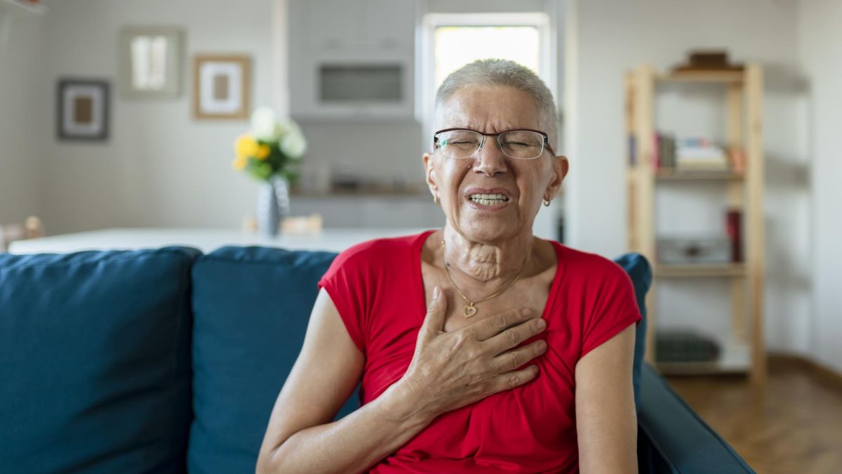 Zawał serca u kobiety może objawiać się znacznie łagodniej. Nie ignoruj subtelnych sygnałów