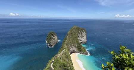 Bali mówi "stop" chińskiej inwestycji. Władze wstrzymują budowę szklanej windy na kultowym klifie