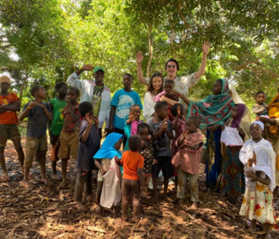 Julia Wieniawa w afrykańskiej wiosce