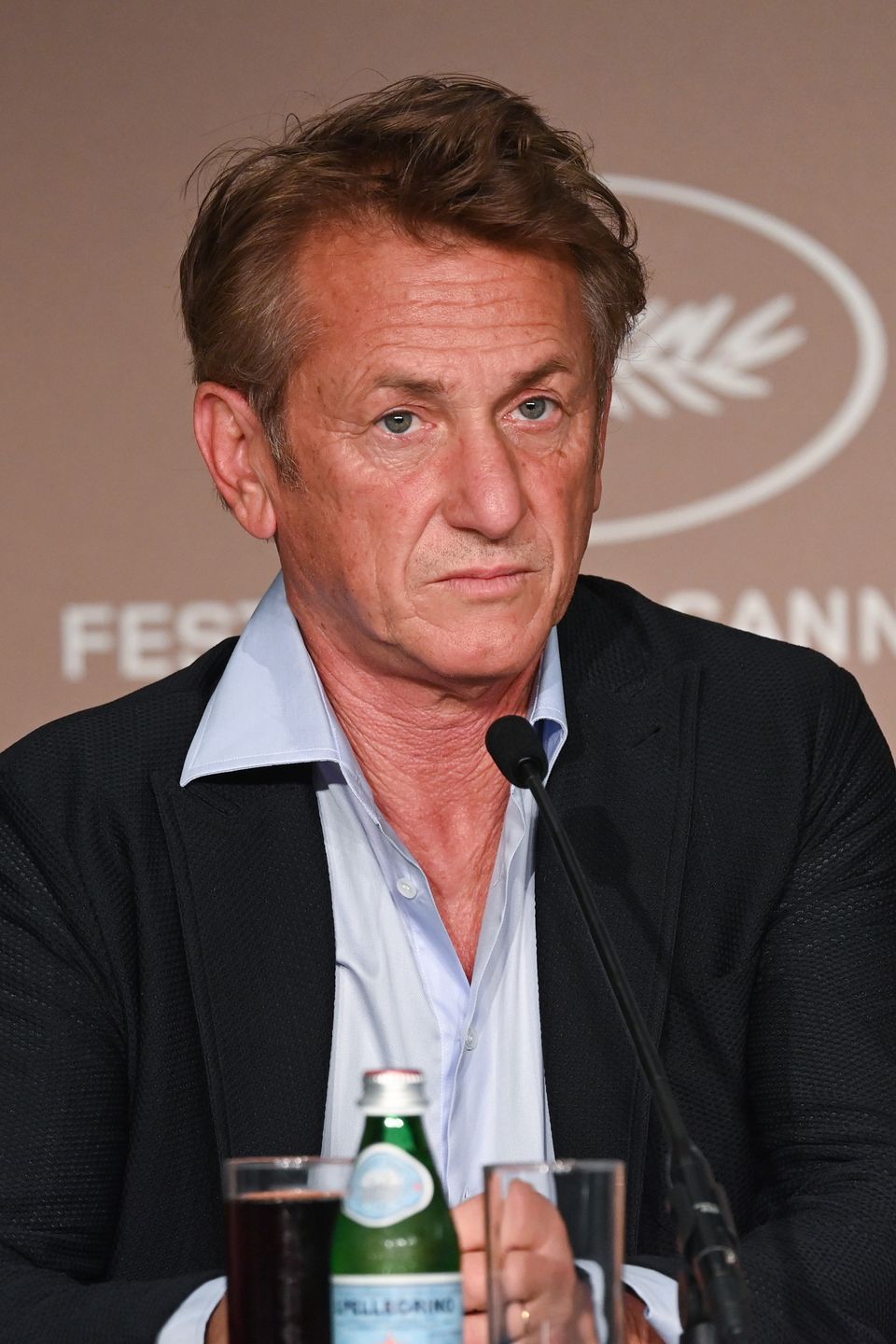 Sean Penn rozwodzi się z młodszą o 32 lata żoną po roku małżeństwa